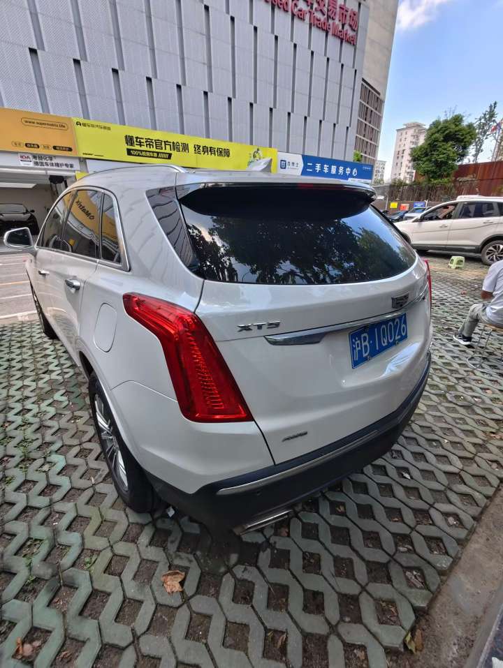 Cadillac XT5 2018 2.0T Luxury 2