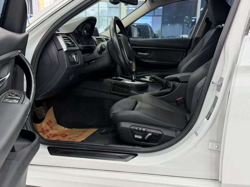 BMW 3 Series 320Li Fashion 5