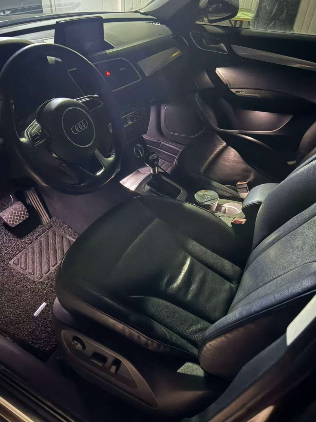 Audi Q3 2.0T AWD Comfort Edition 6