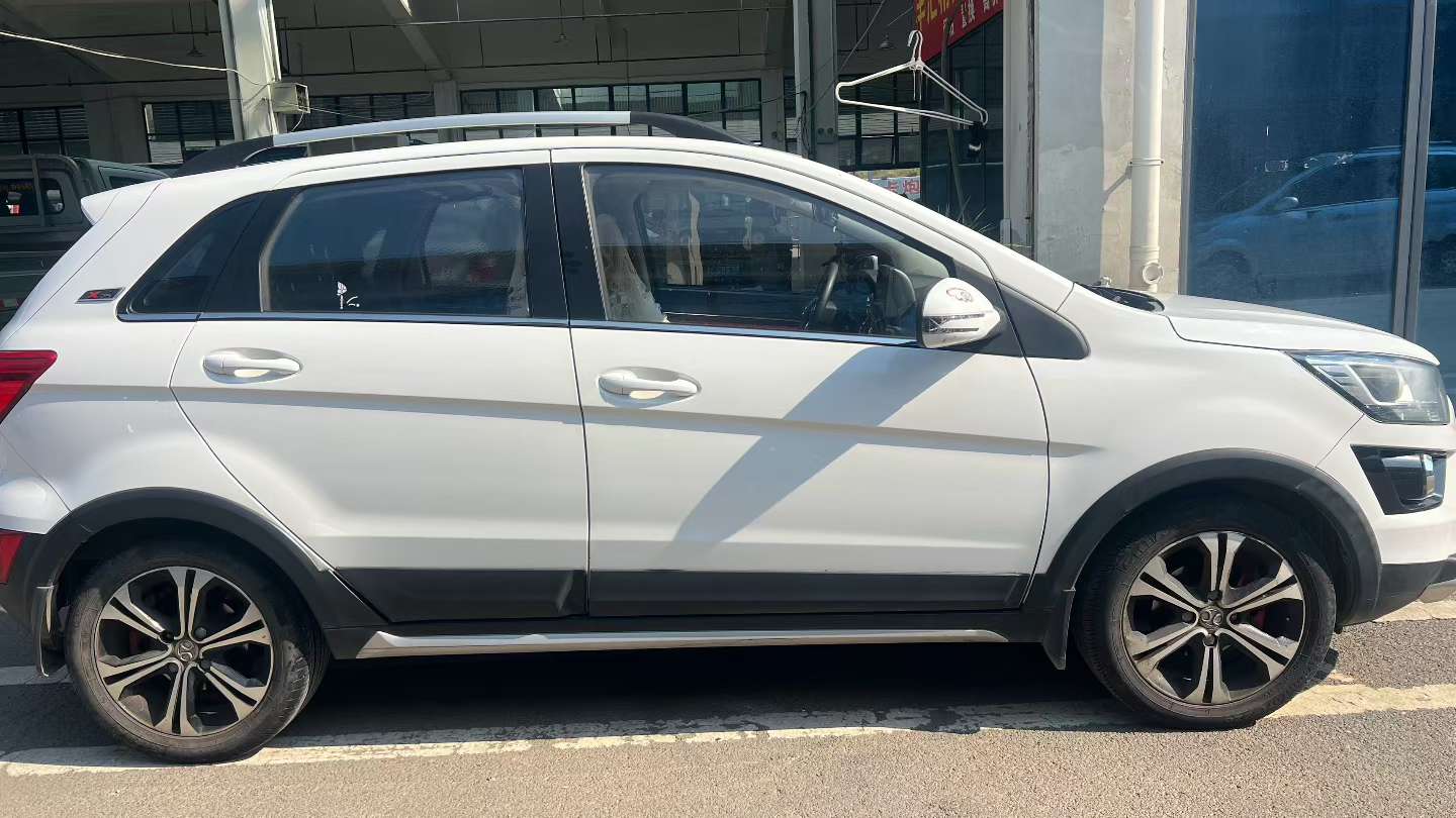 Senova X25 Automatic with Sunroof 3
