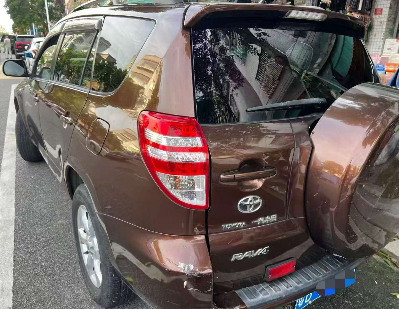 Toyota RAV4 2.0L Automatic Classic Edition 3