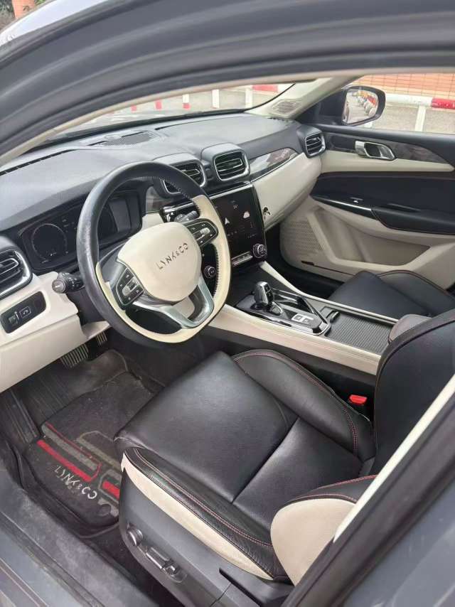 Lynk & Co 02 2020 1.5L FWD Yao Pro Edition 3