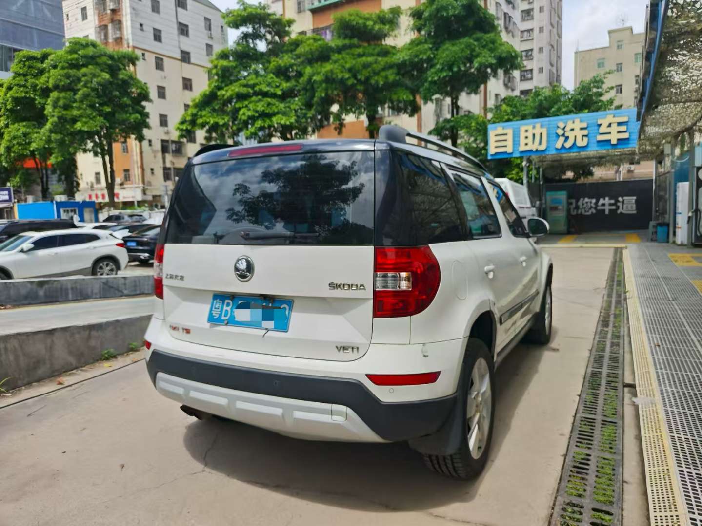 Skoda Yeti 1.8TSI DSG Polar Edition 3
