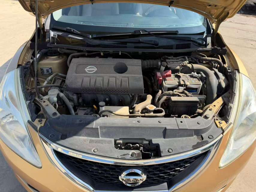 Nissan Tiida 1.6L Manual 6
