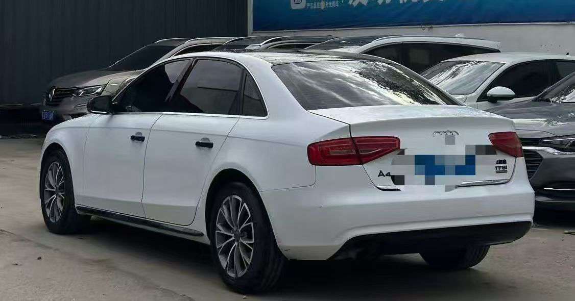 Audi A4 2015 2.0T 4WD 8