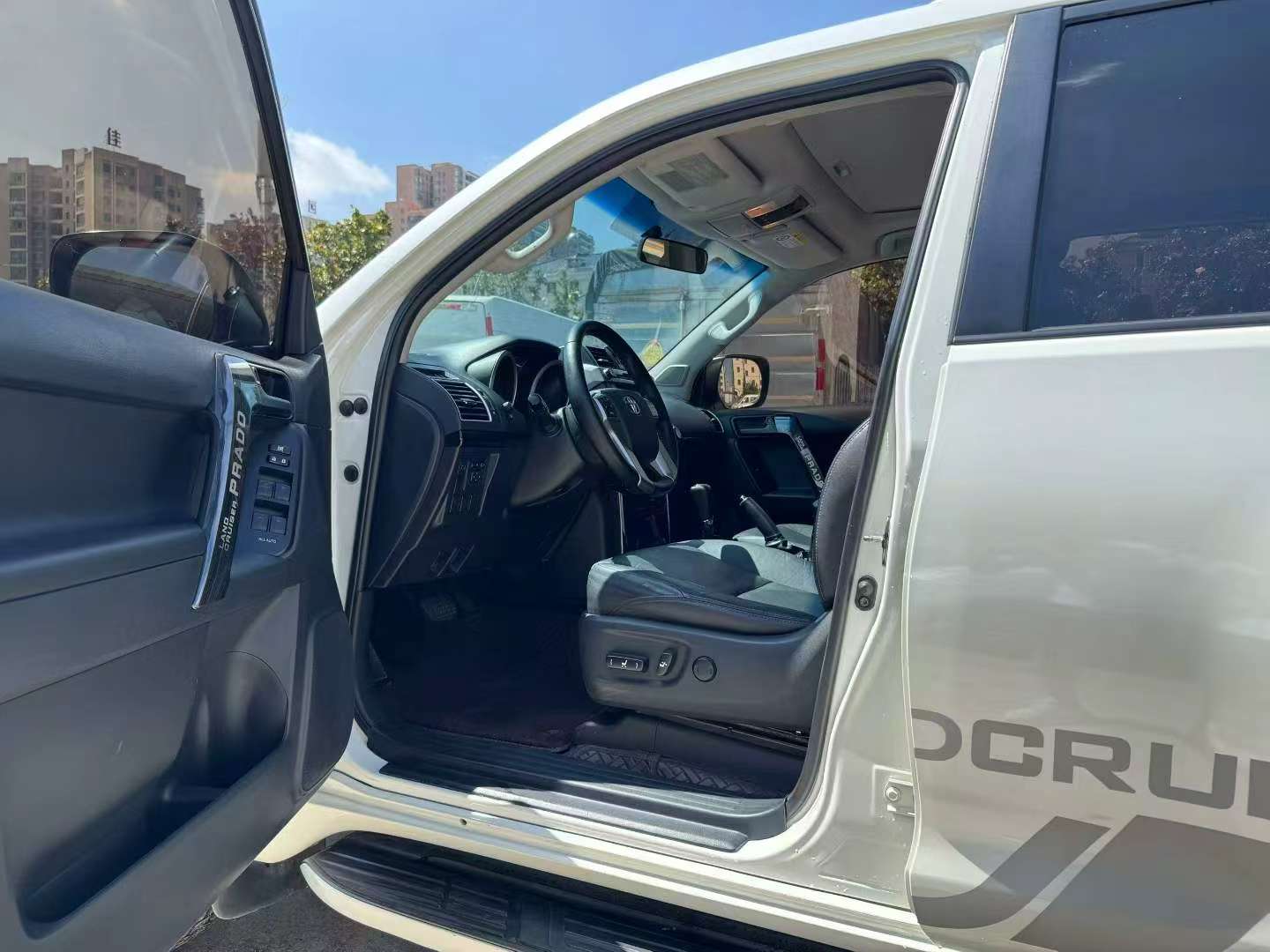 Toyota Prado 2018 2.7 4WD 5-Seater Luxury Edition 4