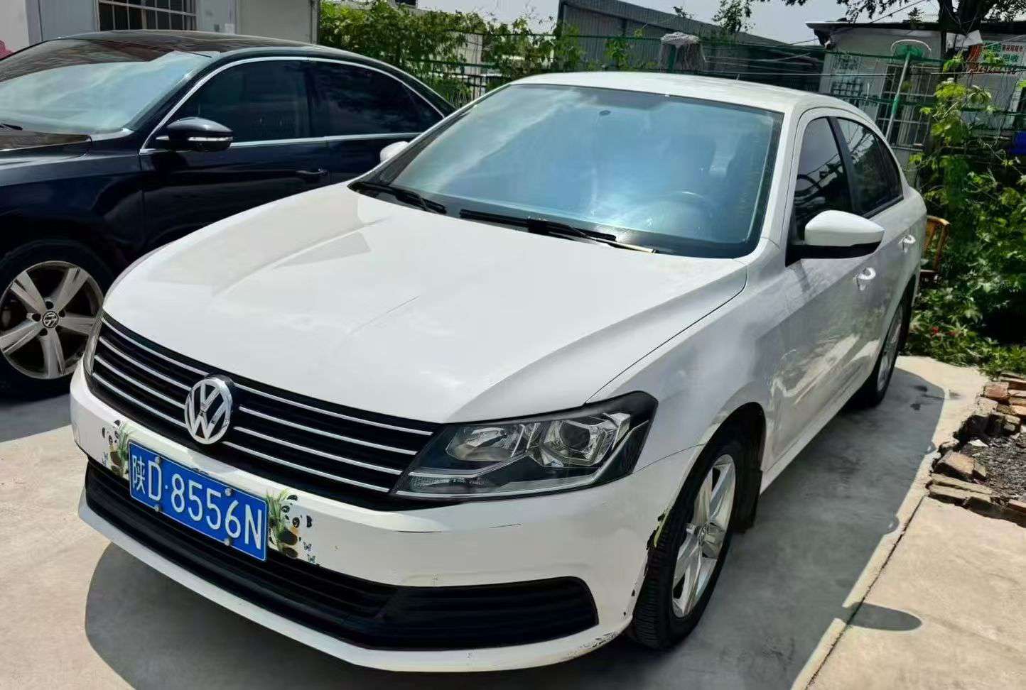 Volkswagen Lavida 1.6L Manual Sunroof 2