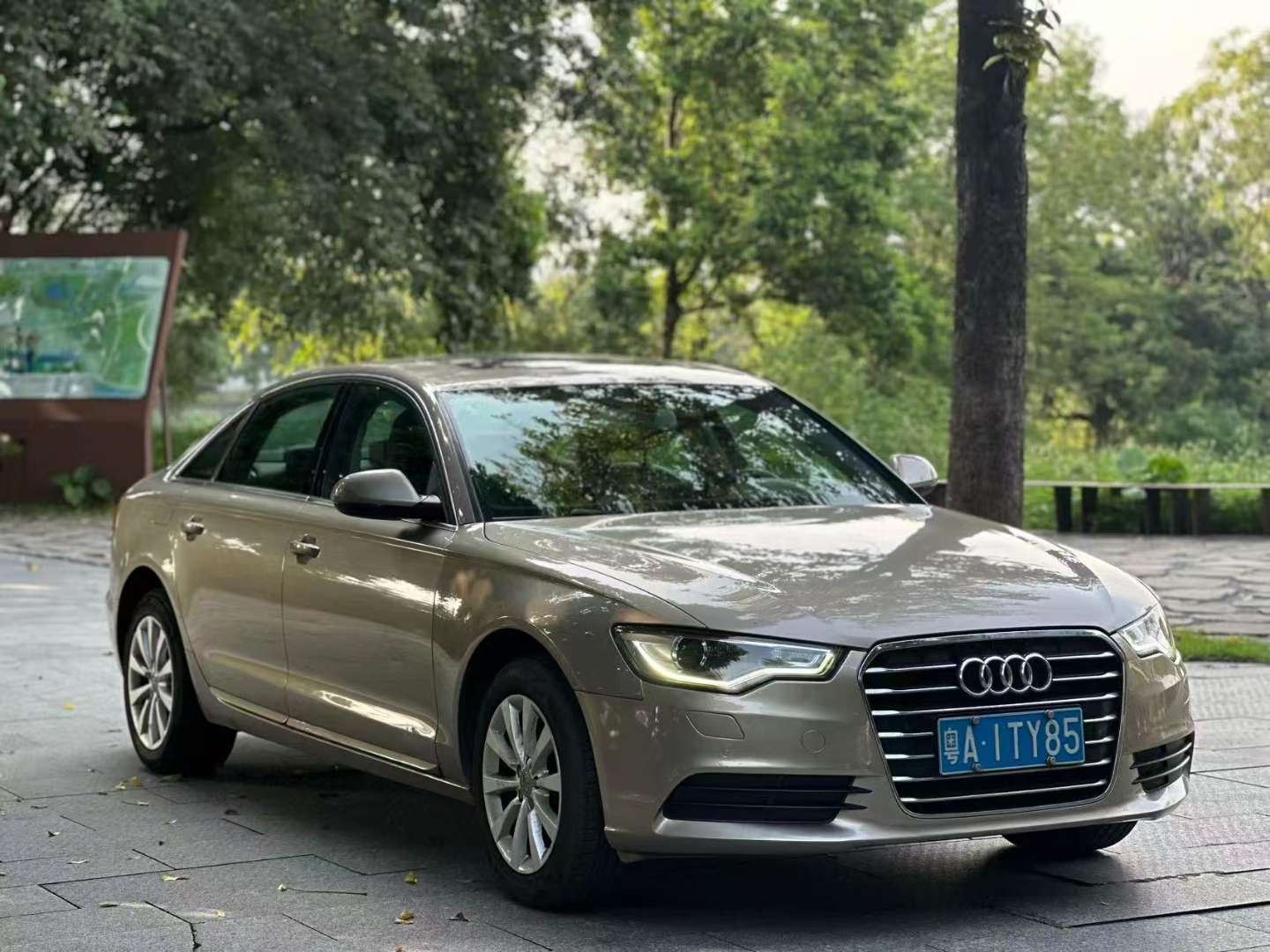 Audi A6L 2.0T Standard Edition 2