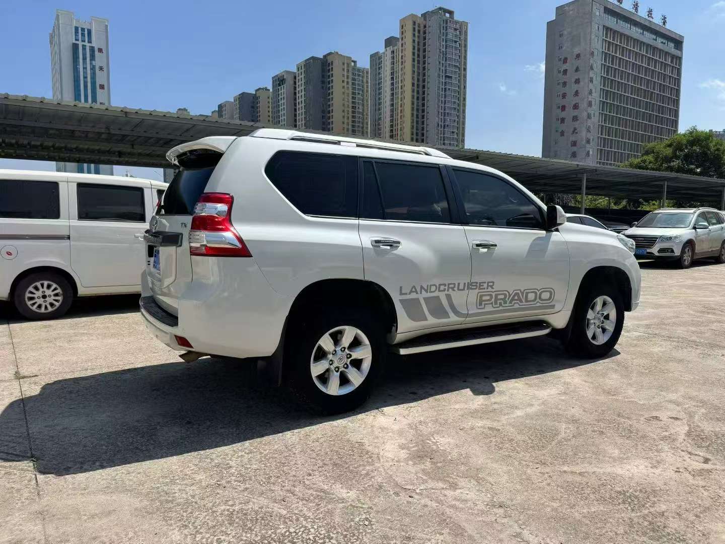 Toyota Prado 2018 2.7 4WD 5-Seater Luxury Edition 9