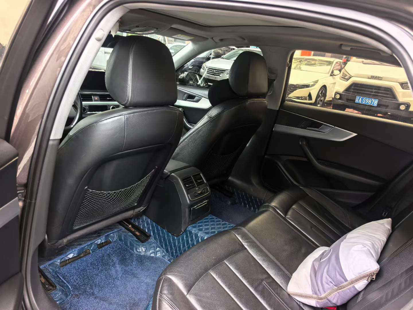 Audi A4L 2020 4WD High Spec 8