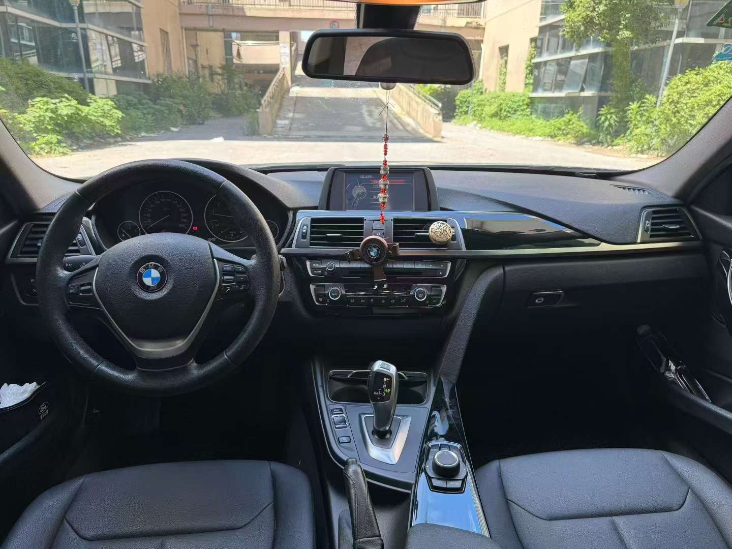 BMW 3 Series 2016 Style Edition 6