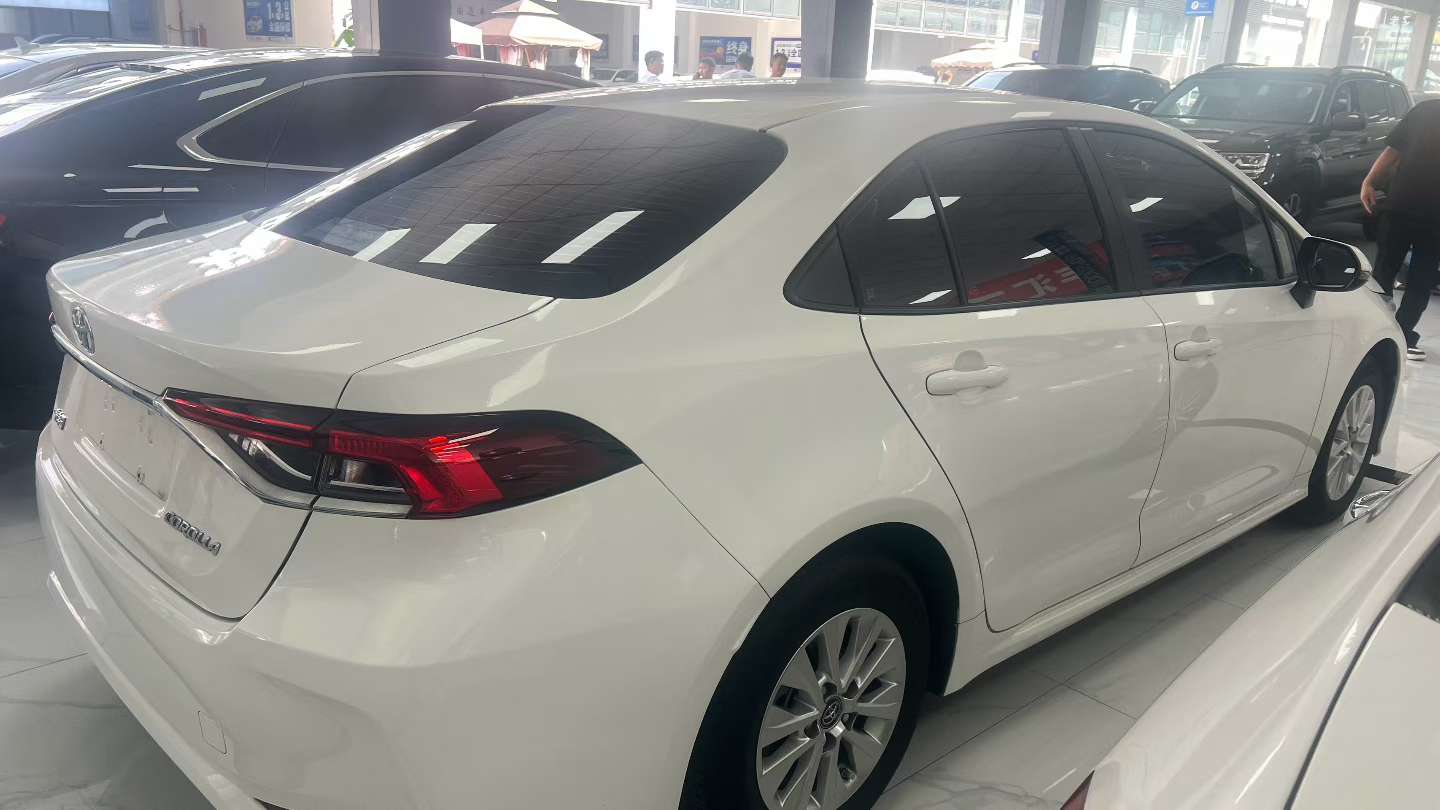 Toyota Corolla 4