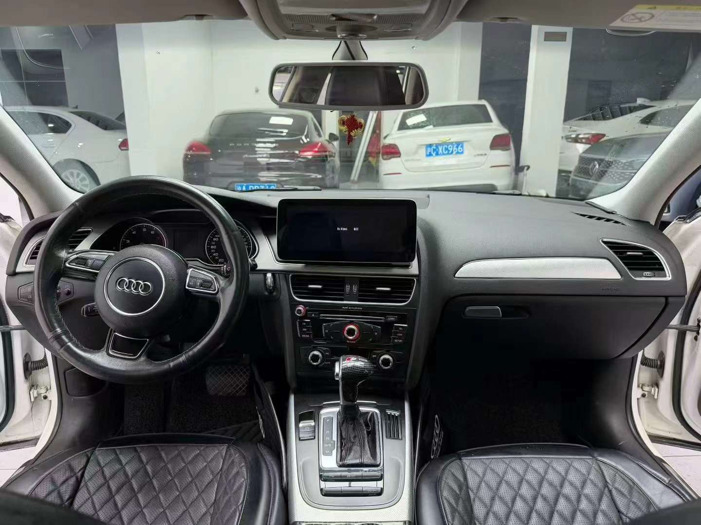 Audi A4L 8