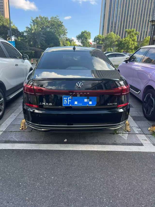 Volkswagen Passat 2023 2.0T Facelift Elite Edition 3