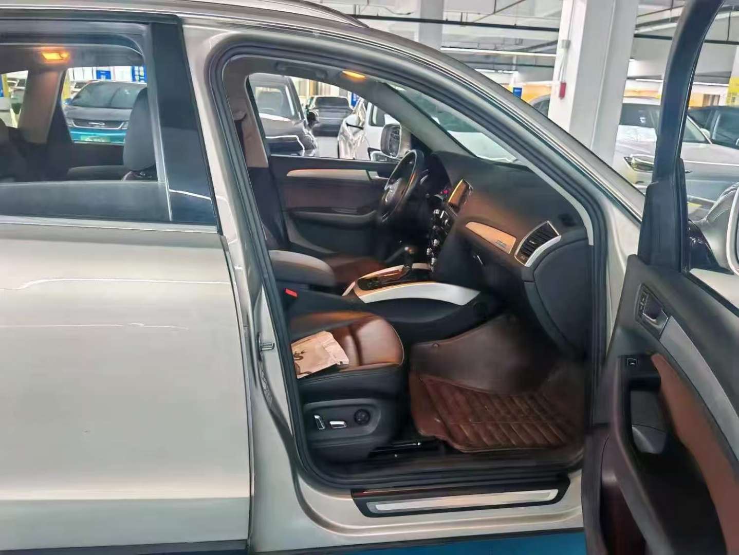 Audi Q5 2.0T Technology Version 5