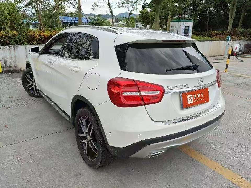 Mercedes-Benz GLA 2015 GLA200 Fashion Edition 4
