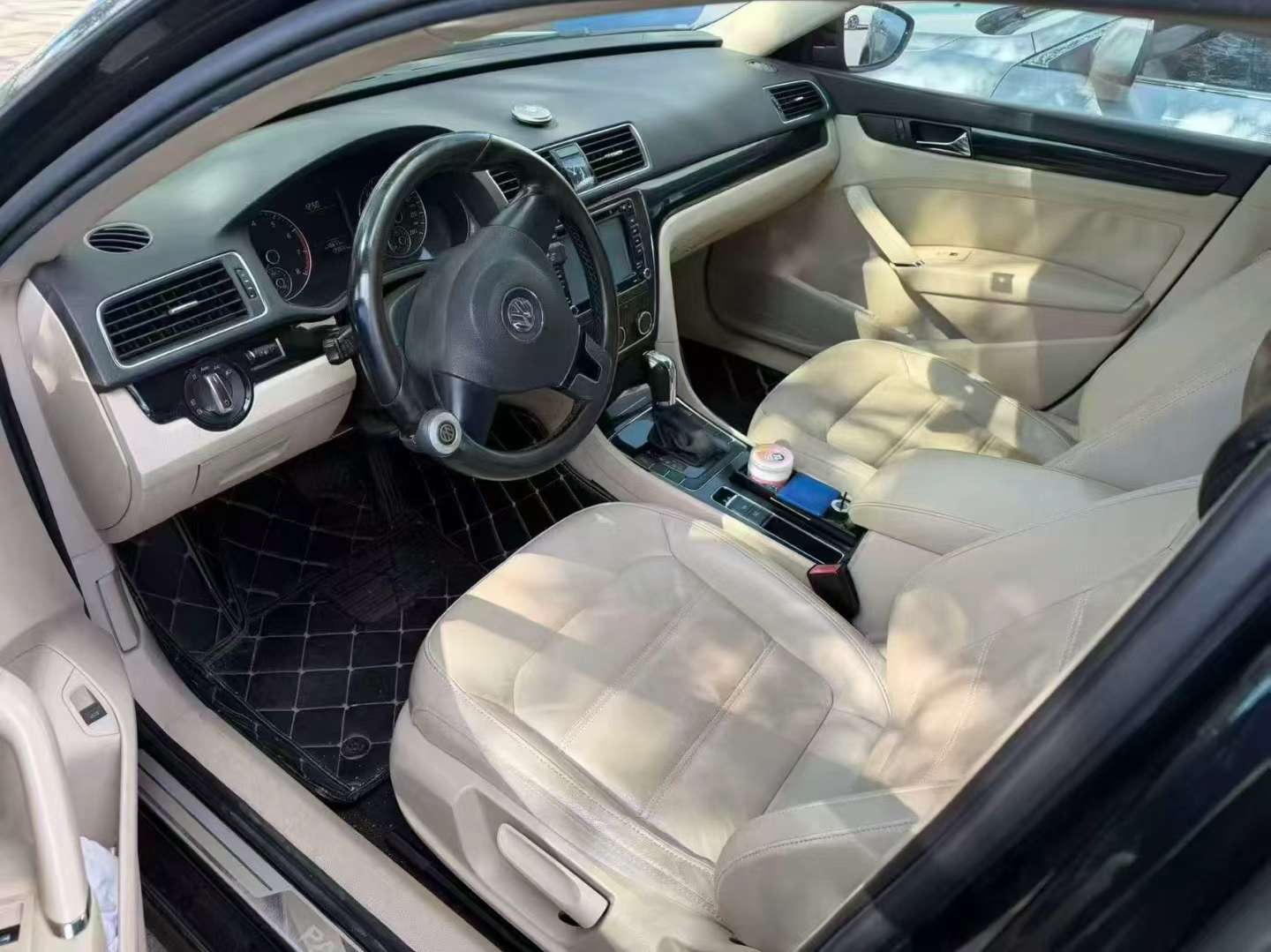 Volkswagen Passat 2012 1.8T Automatic Sunroof 2