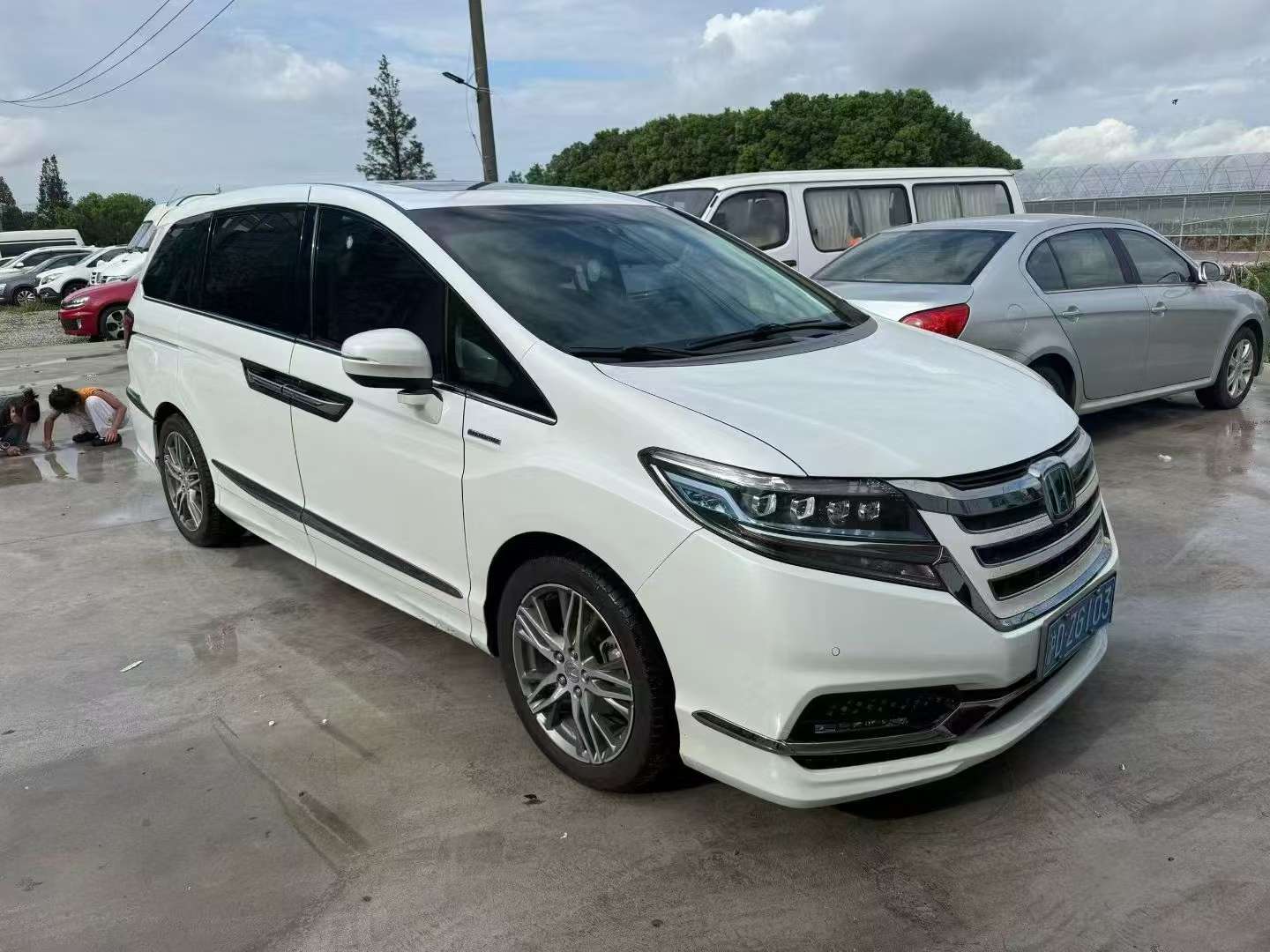 Honda Elysion 3