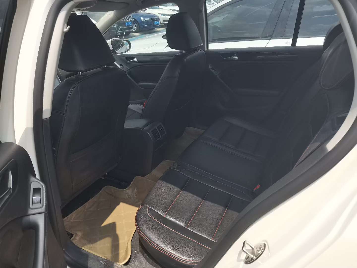 Volkswagen Golf 1.4T Automatic Sunroof 7