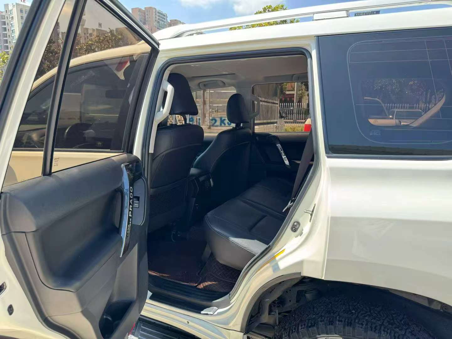 Toyota Prado 2018 2.7 4WD 5-Seater Luxury Edition 6