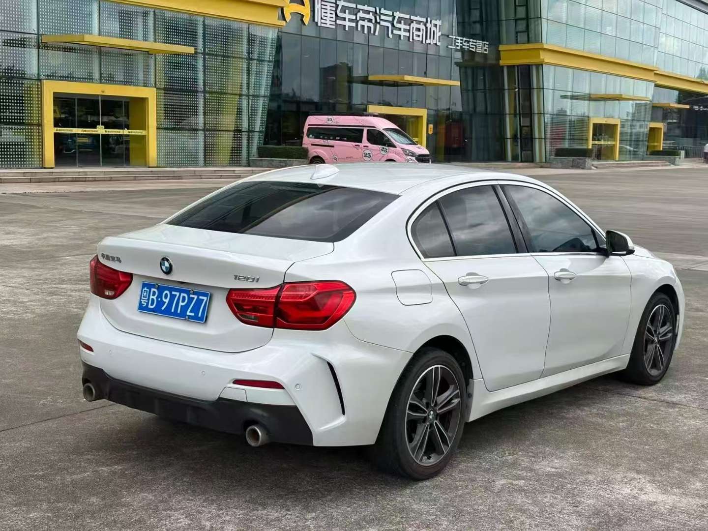 BMW 1 Series 120i M Sport Package 1.5T 3