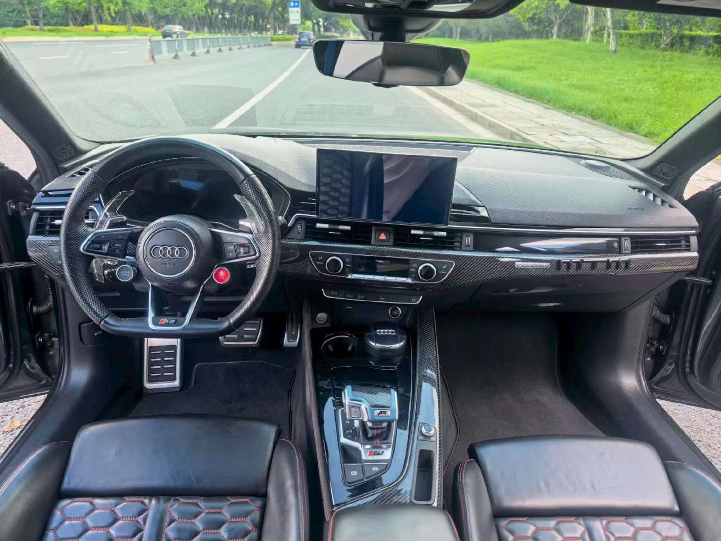 Audi RS4 Avant 2021 2.9T Dark Gold Edition 4