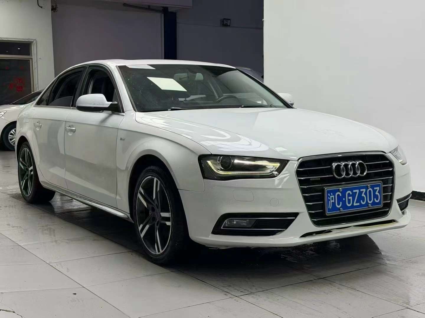 Audi A4L 3