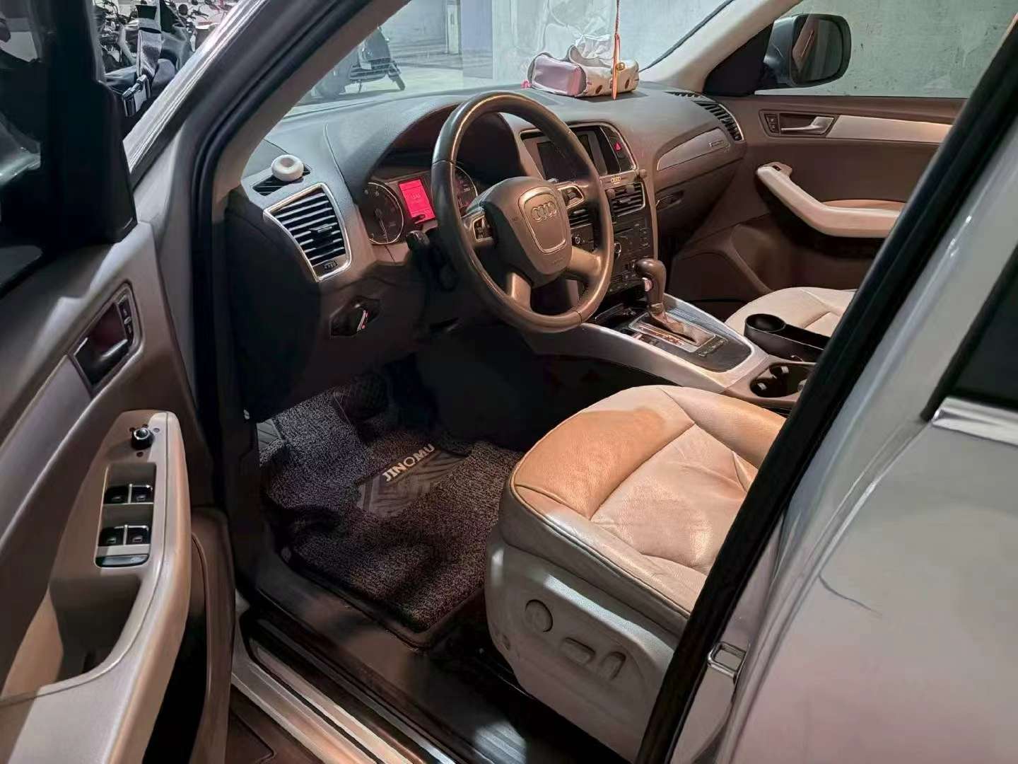 Audi Q5 2012 2.0T Technology 5