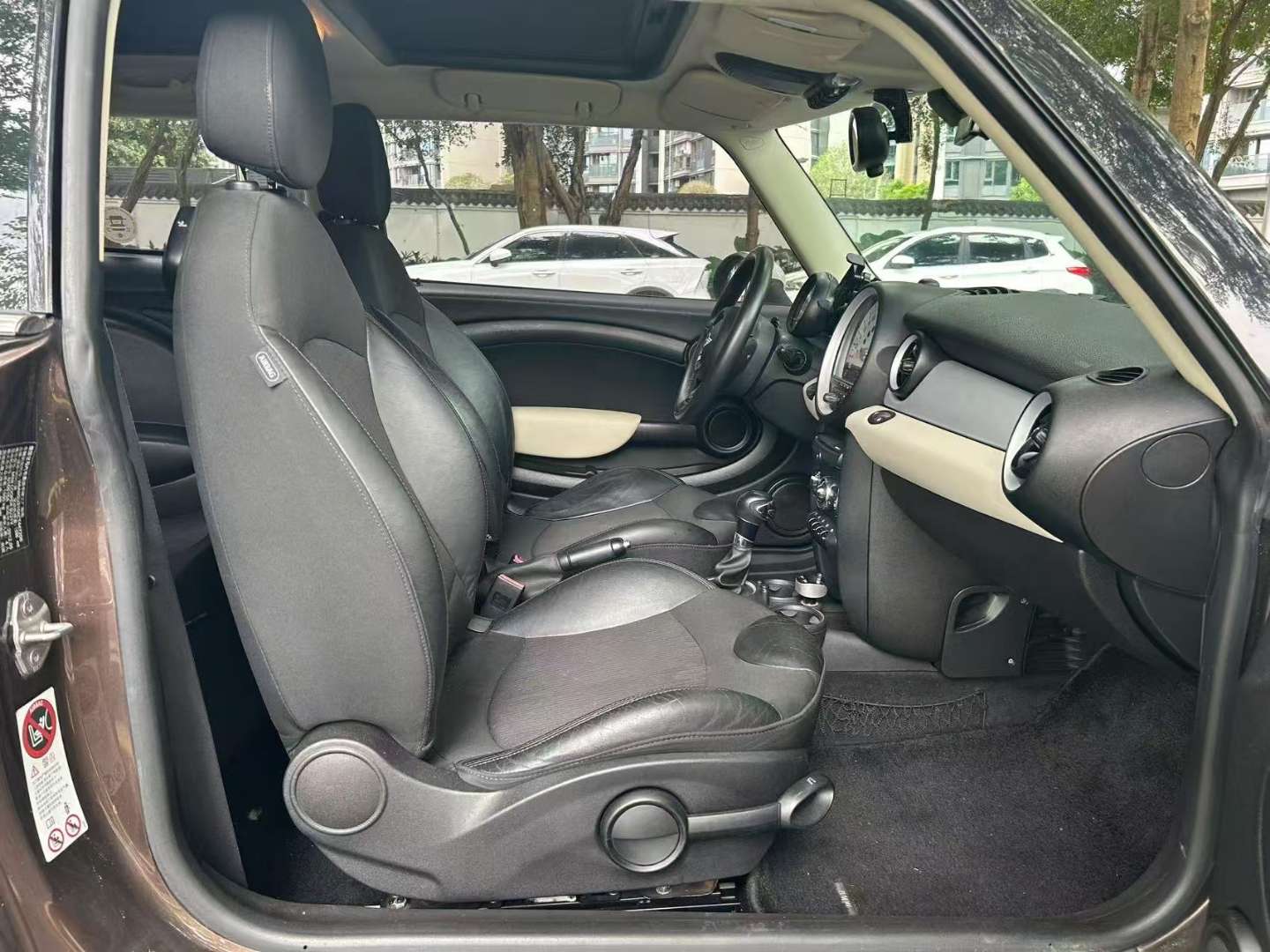 MINI Cooper 2011 COOPER FUN 1.6L 7
