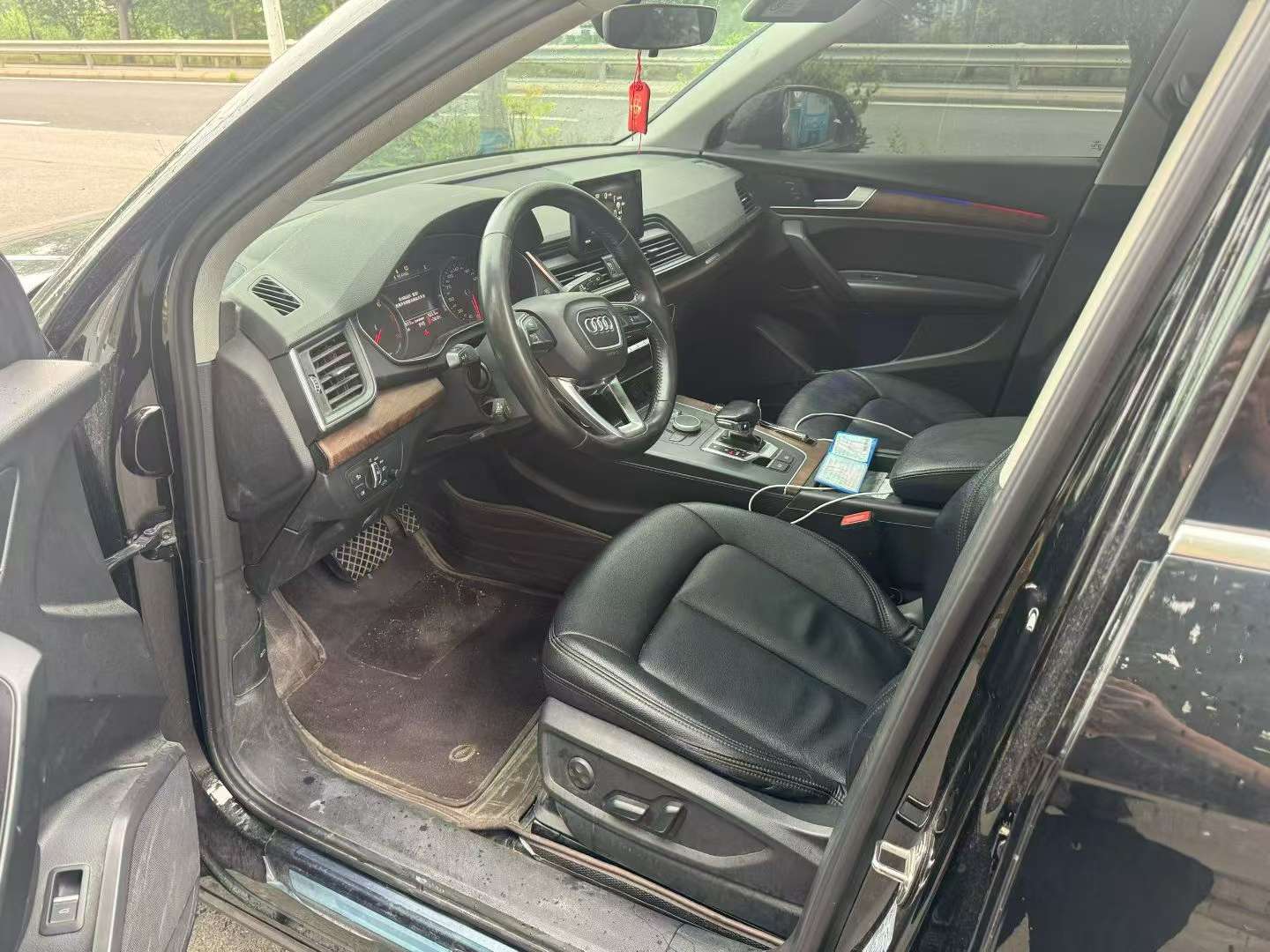 Audi Q5L 4