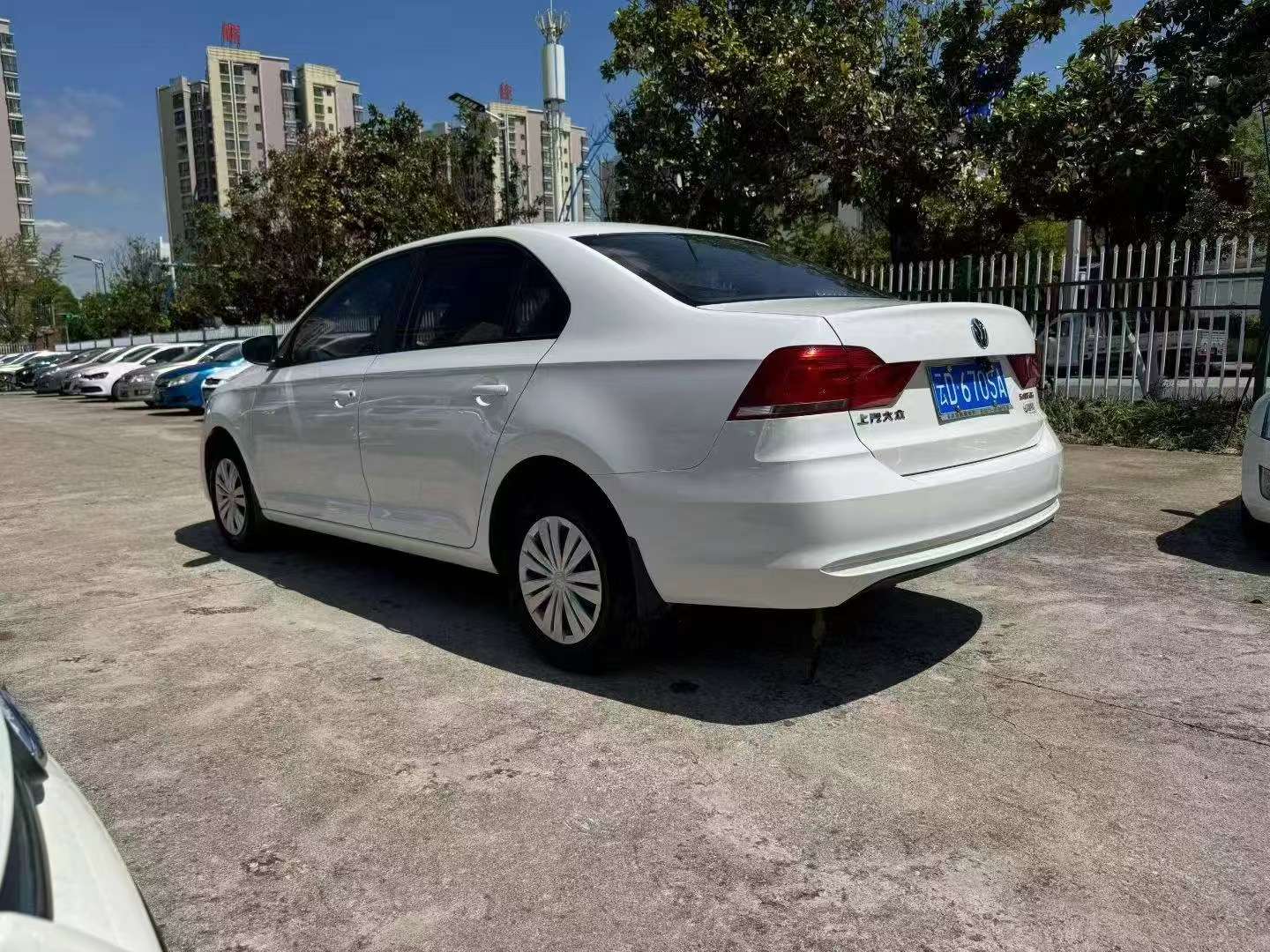 Volkswagen Santana 1.5L Automatic Style Edition 7