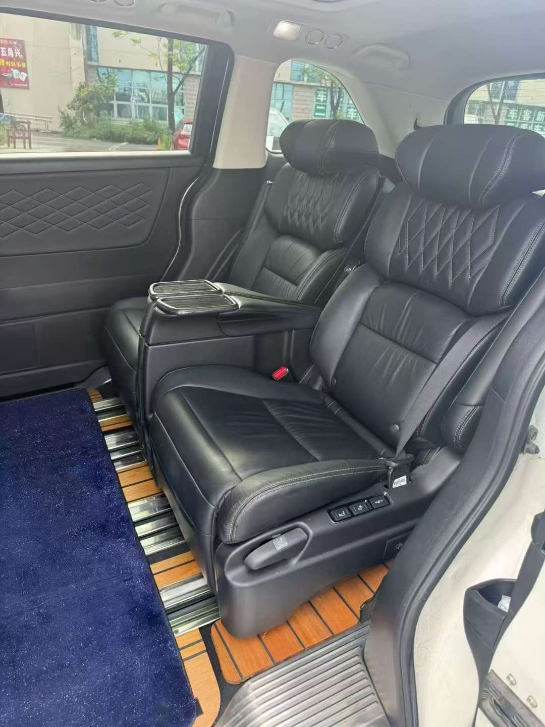 Honda Elysion 9