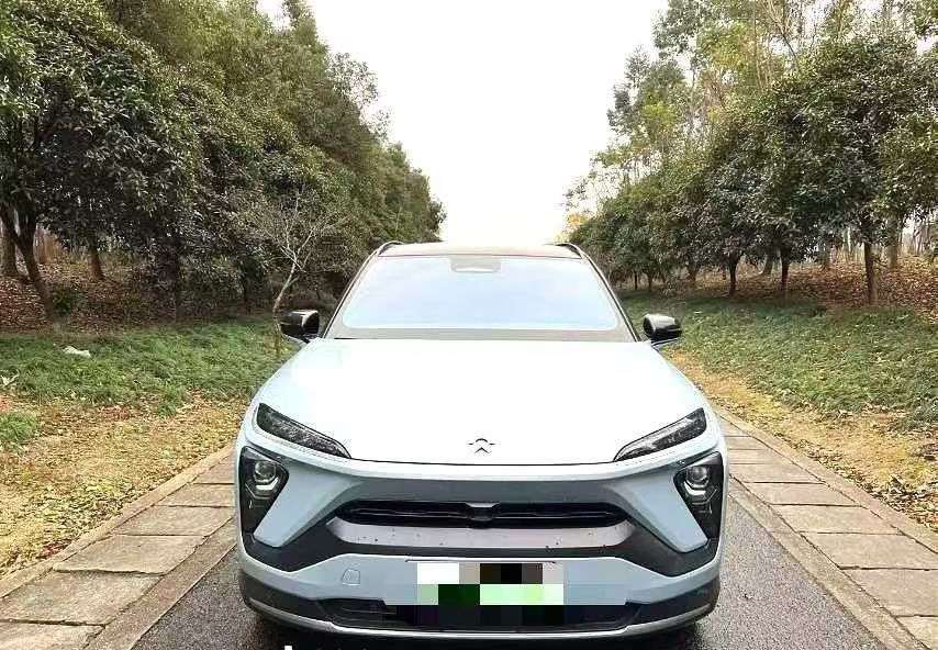 NIO ES6 2