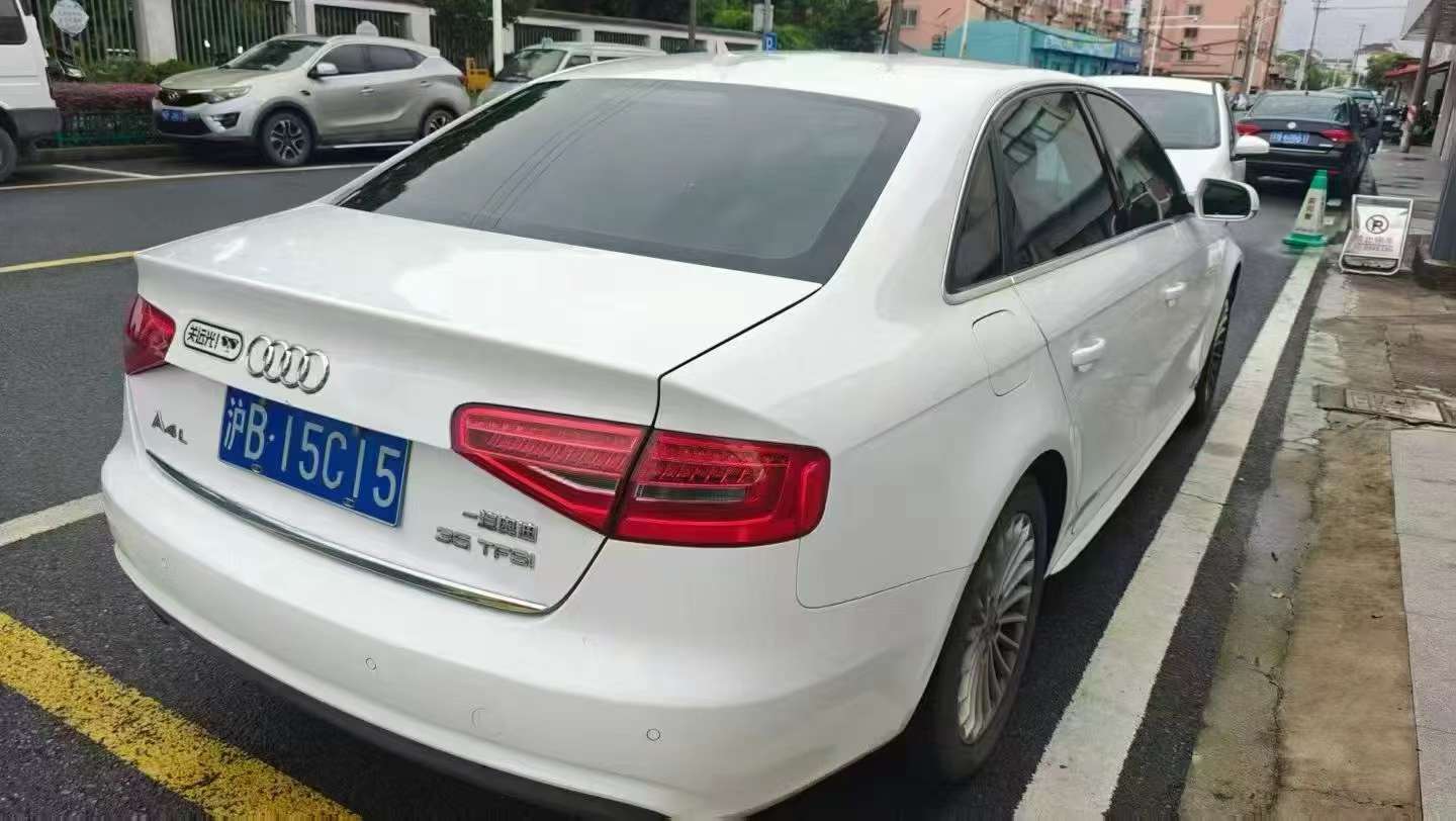 Audi A4 2013 4