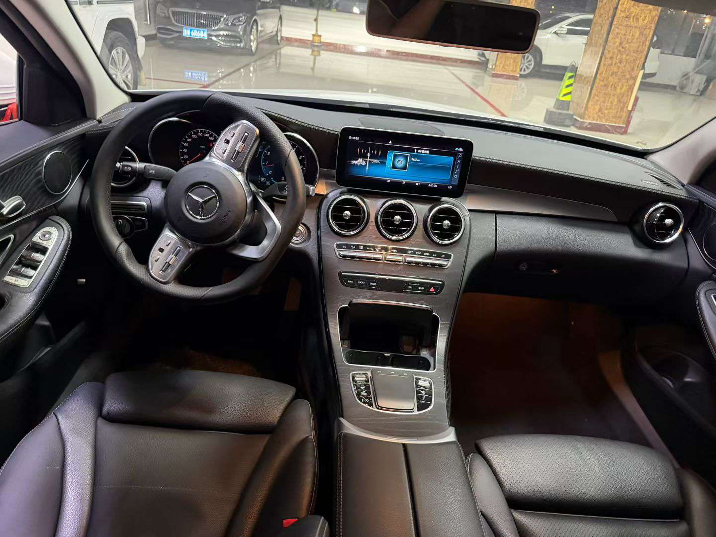 Mercedes-Benz C-Class C200L 5