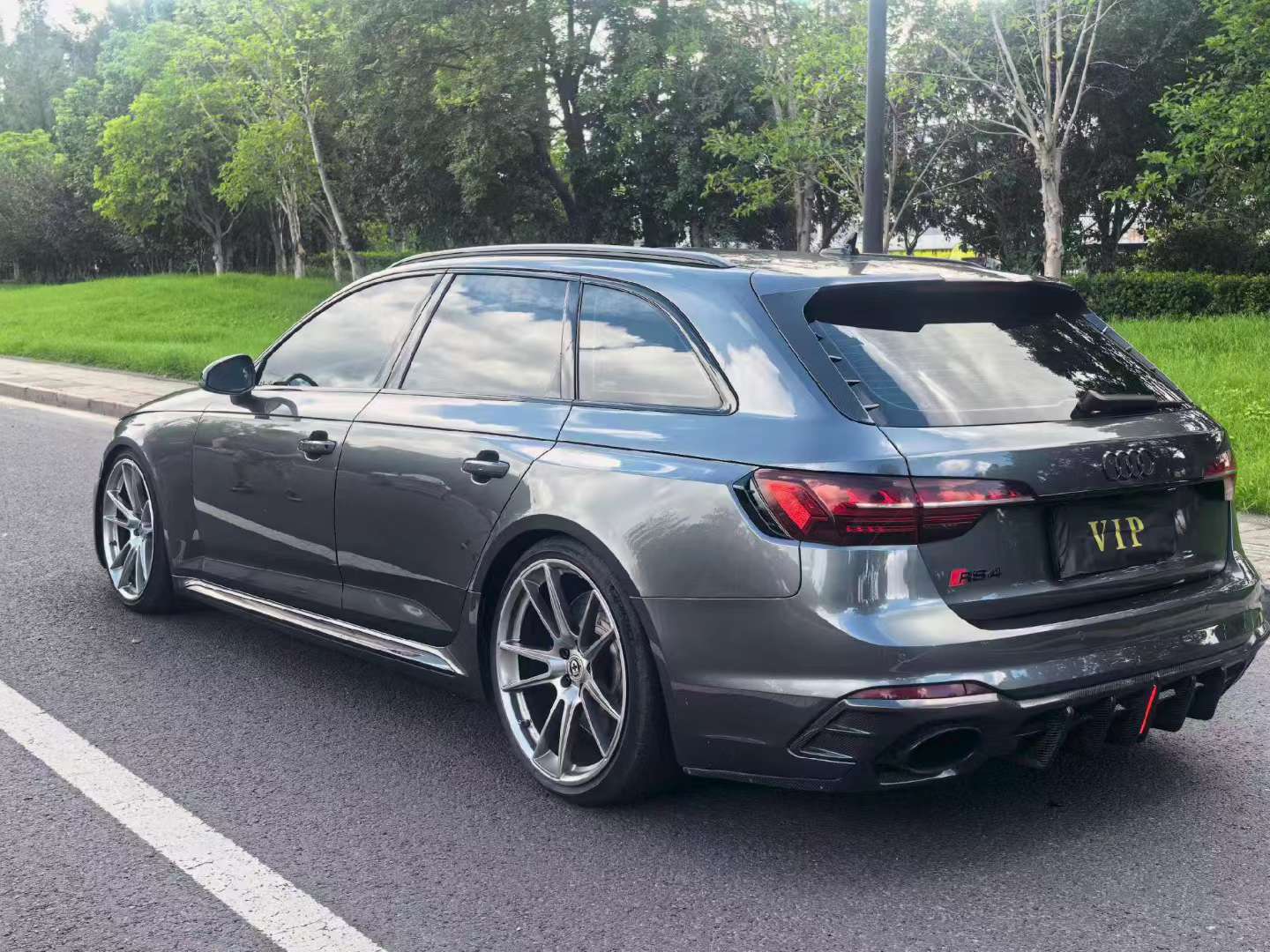 Audi RS4 Avant 2021 2.9T Dark Gold Edition 9