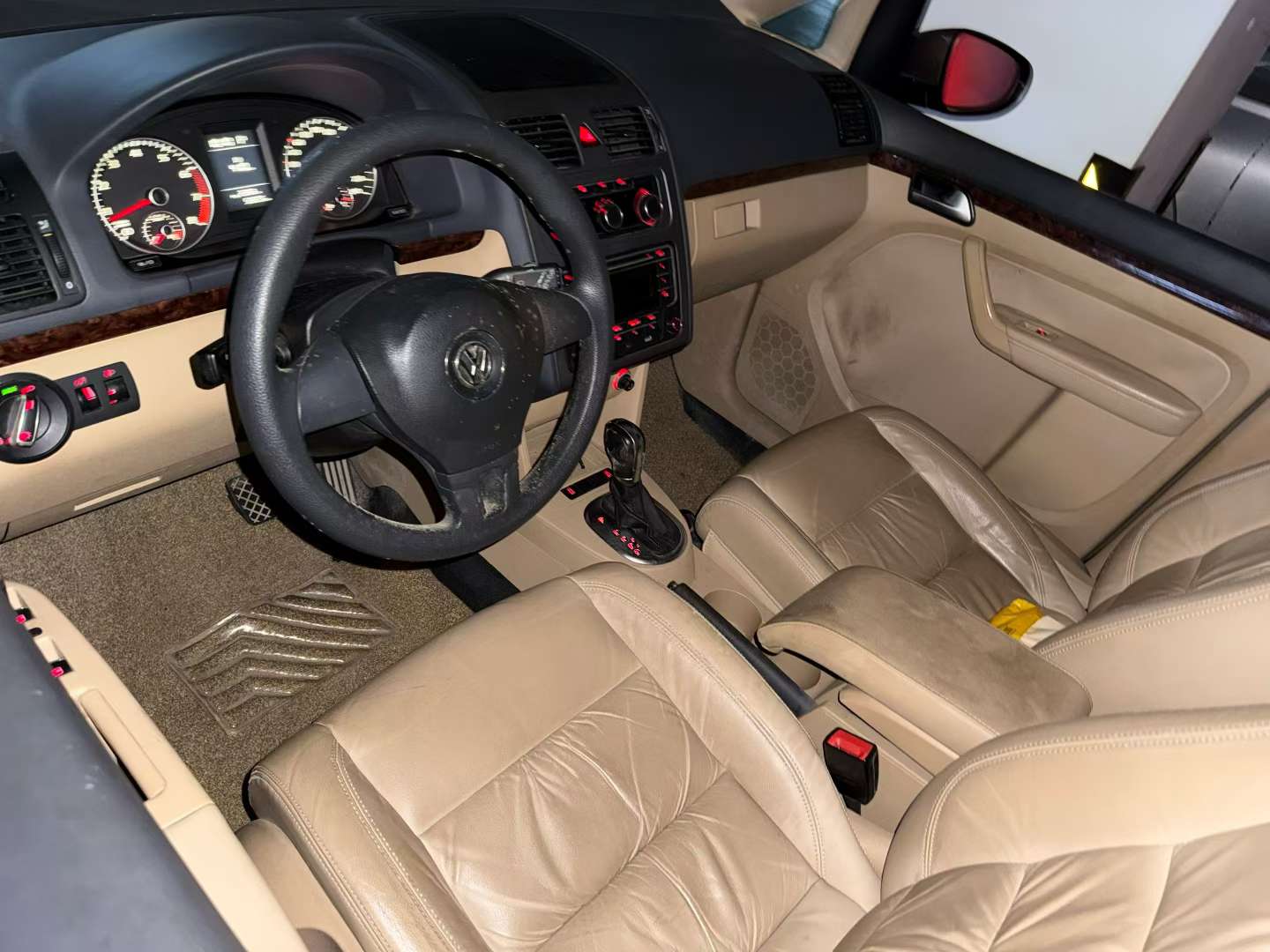 Volkswagen Touran 1.4L 5-Seat 3