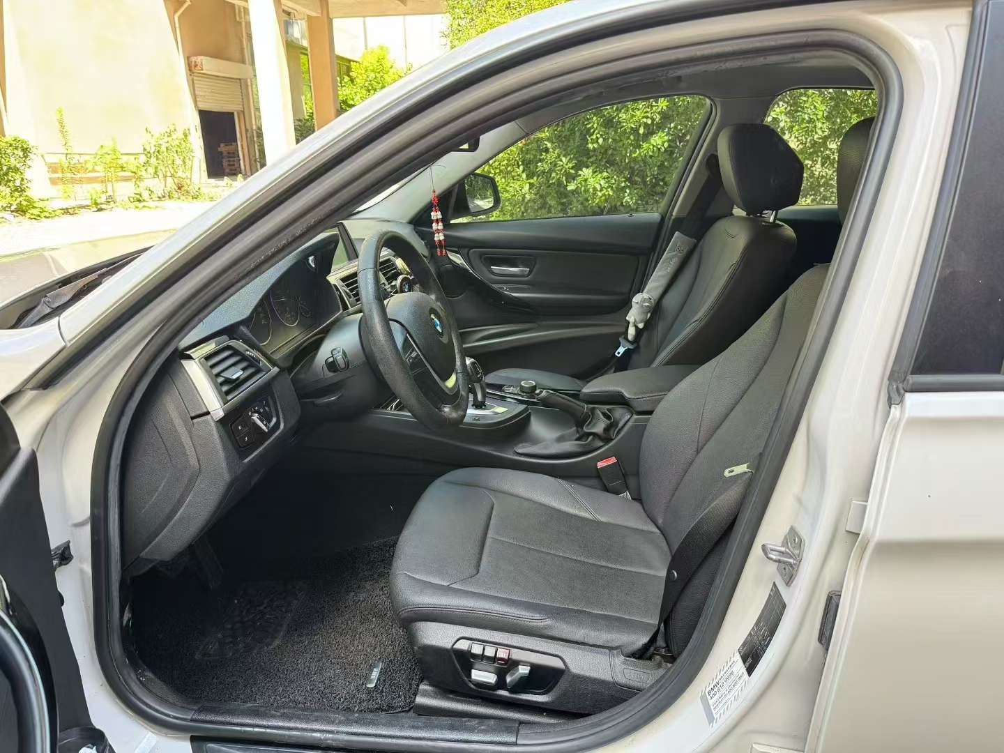BMW 3 Series 2016 Style Edition 4