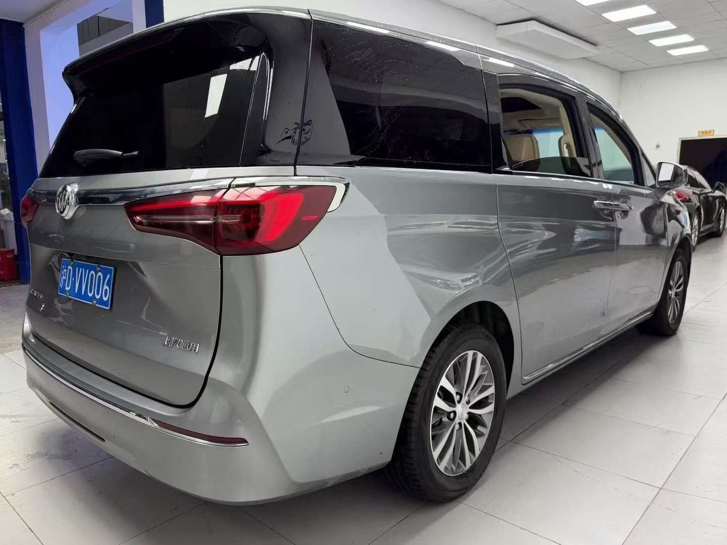 Buick GL8 ES 6