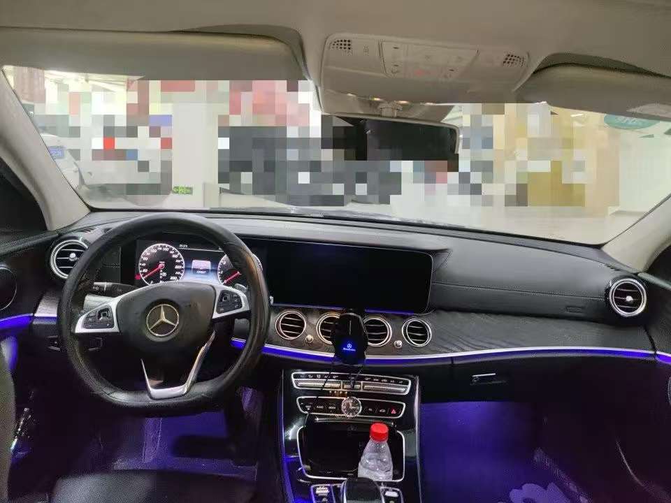 Mercedes-Benz E-Class E200L Sport 4