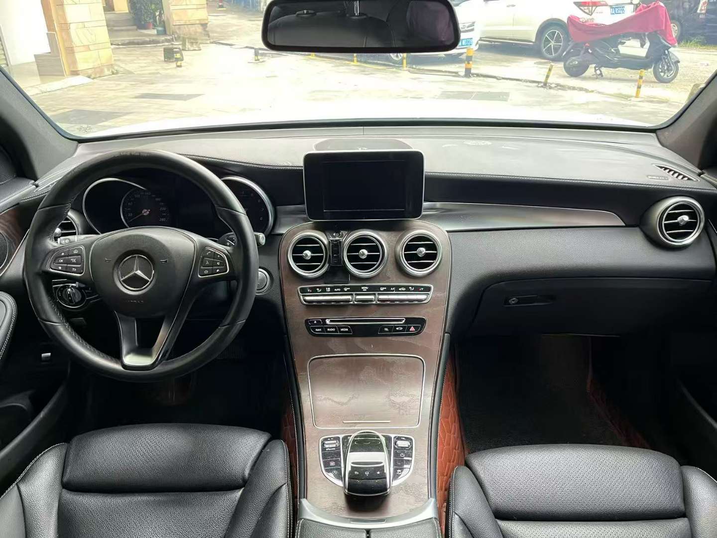Mercedes-Benz GLC 7