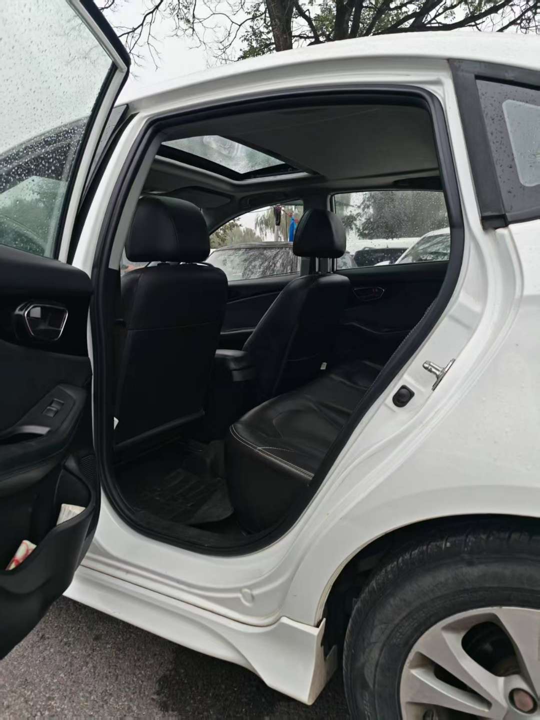 Southeast V5 1.5L Manual High Trim 4