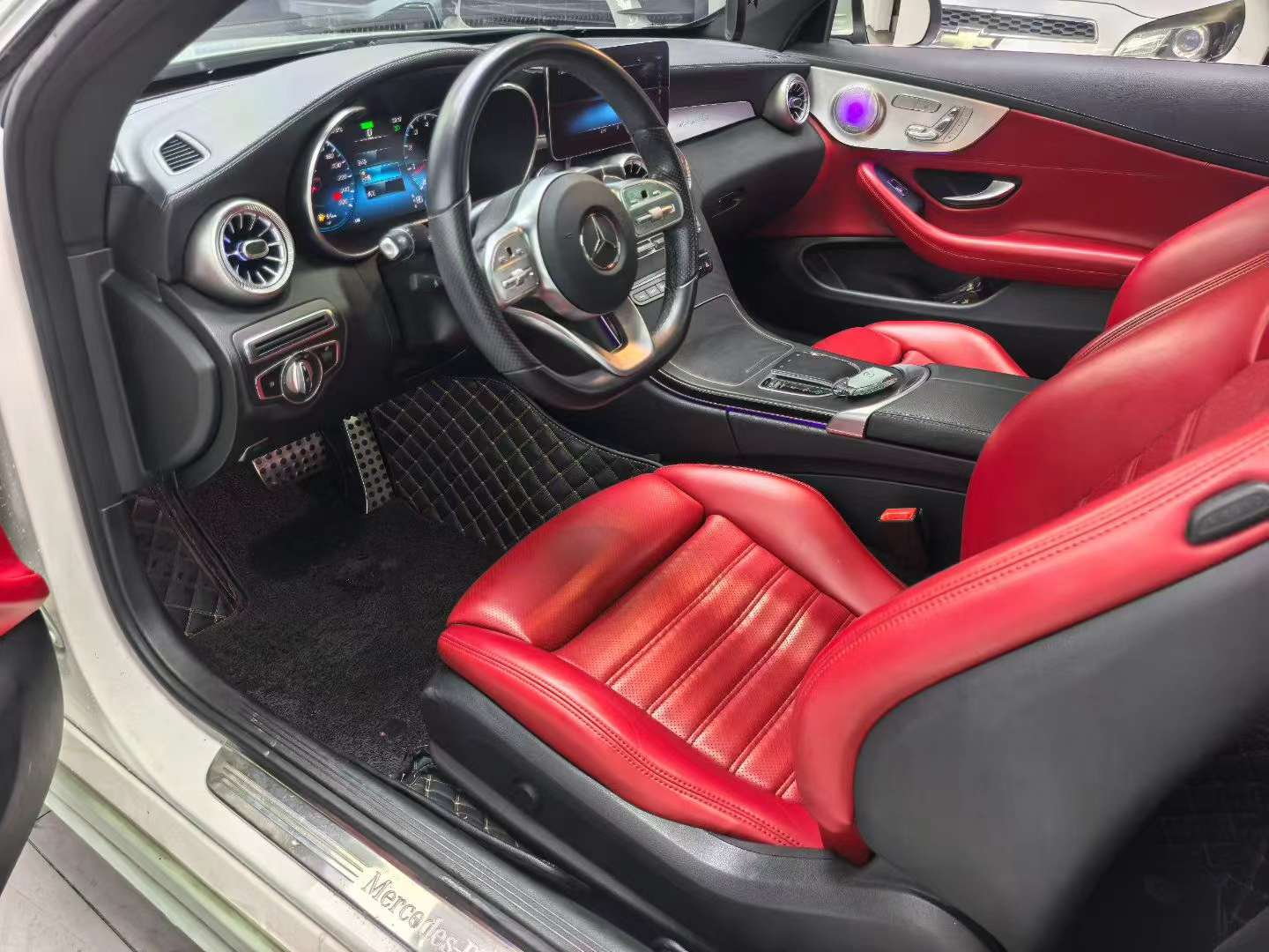 Mercedes-Benz E-Class E300L Luxury 8
