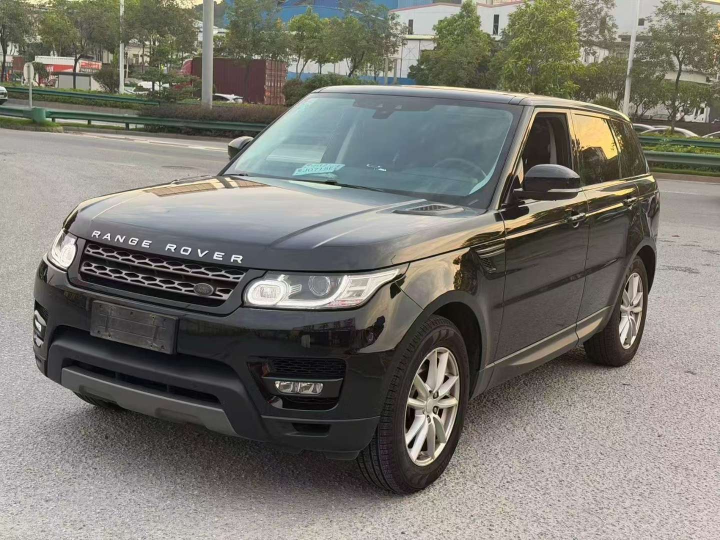 Land Rover Range Rover Sport 3.0T Gasoline SE Edition 2