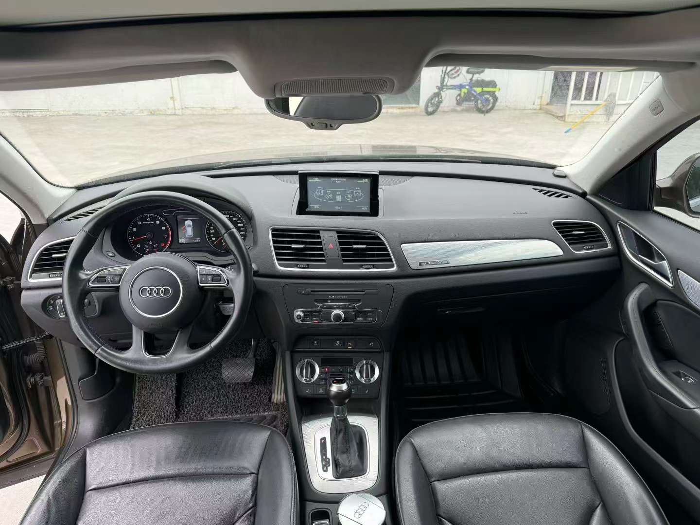 Audi Q3 2.0T AWD Comfort Edition 9