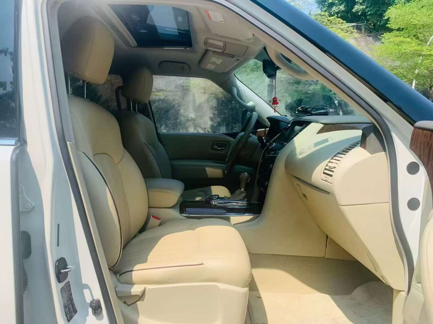 Nissan Patrol 4.0L Middle East Spec SE 7