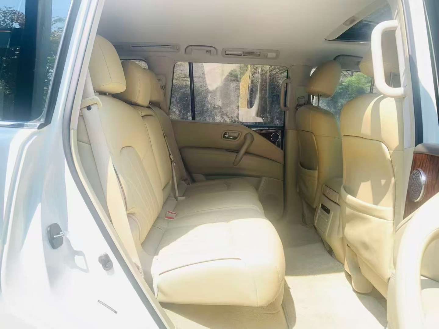 Nissan Patrol 4.0L Middle East Spec SE 6