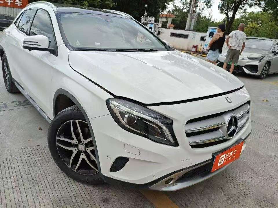 Mercedes-Benz GLA 2015 GLA200 Fashion Edition 2