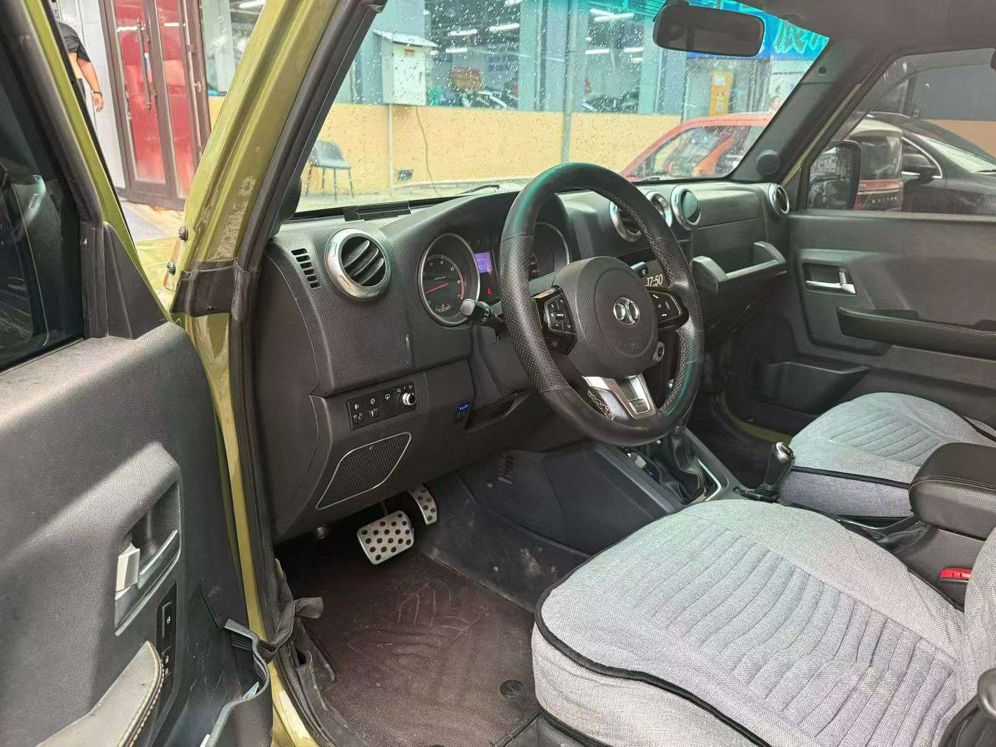 Beijing Auto BJ40 2.3T 4WD High Trim 9