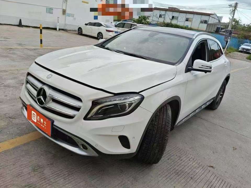 Mercedes-Benz GLA 2015 GLA200 Fashion Edition